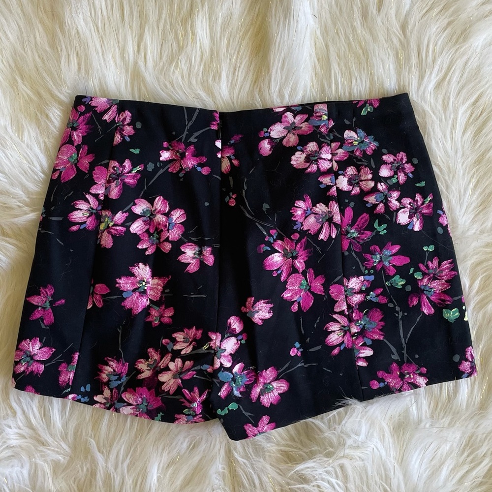 Express Skort.